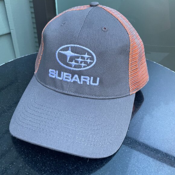 Subaru Logo Vintage Trucker Hat - Picture 1 of 5